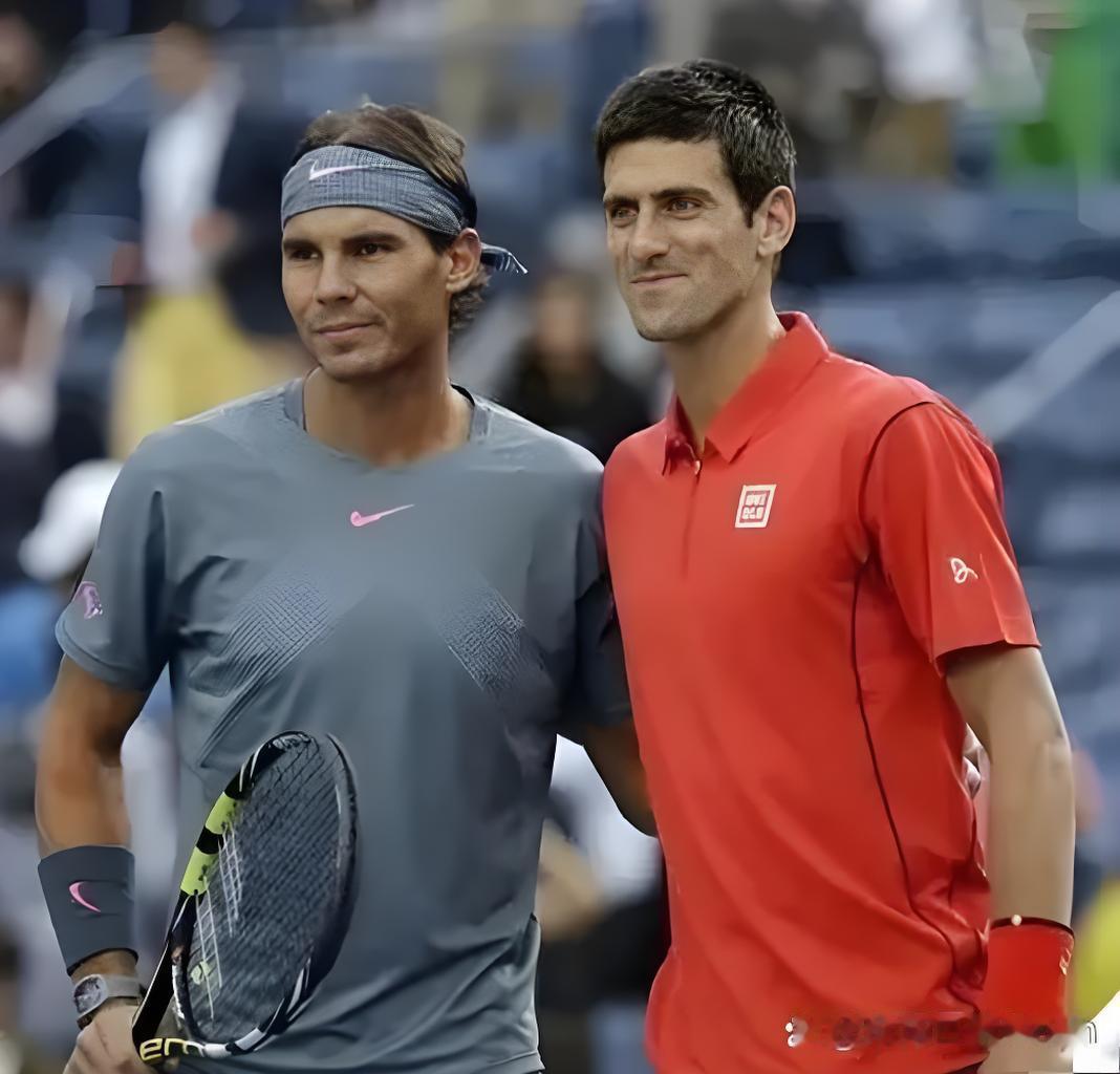 连续4次及以上闯入大满贯决赛的球员：
费德勒 - 10，8；
德约科维奇 - 6