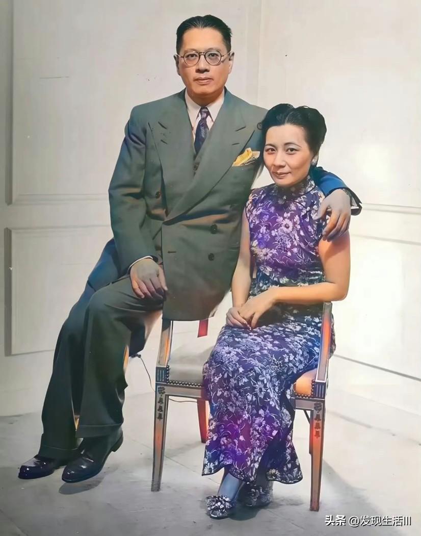 1942年宋美龄和弟弟宋子文在美国纽约，当时宋子文是蒋的驻美代表。蒋让宋美龄赴美