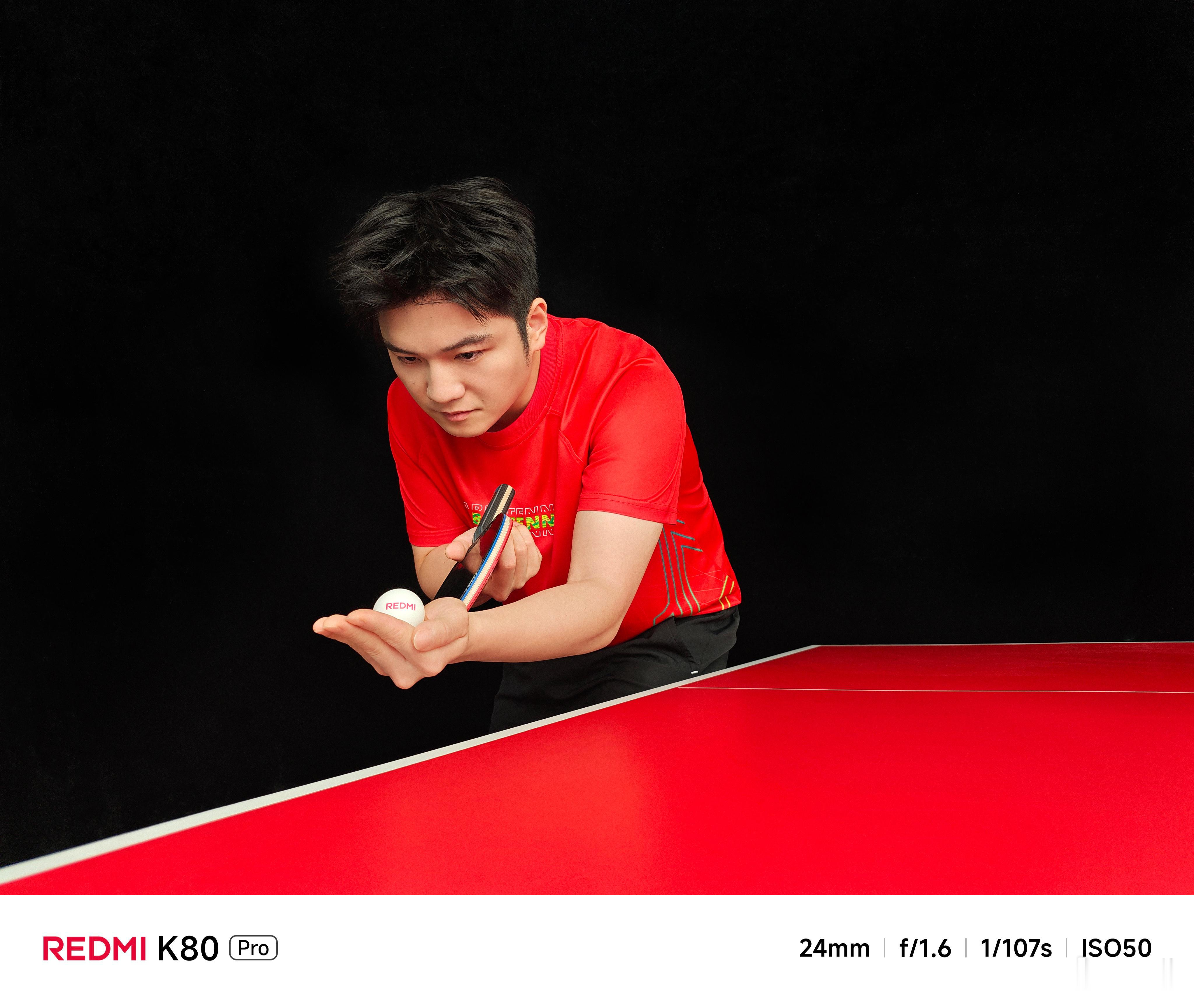 K80 Pro 记录的发球瞬间从专业动作到眼神特写，生动定格我也有一张同事给我拍