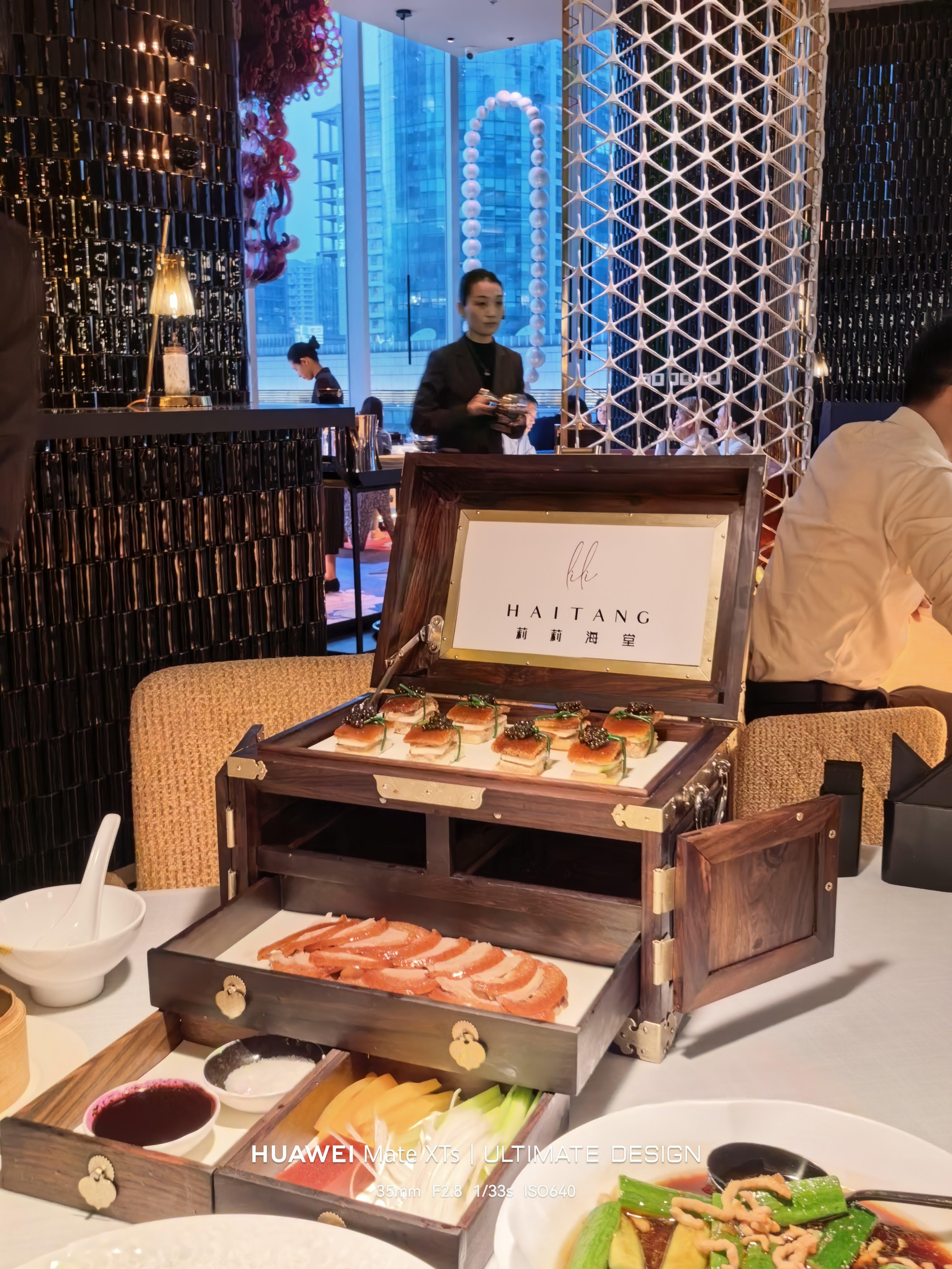 半个月来北京三次，吃了三次北京烤鸭再也不想吃北京烤鸭了 