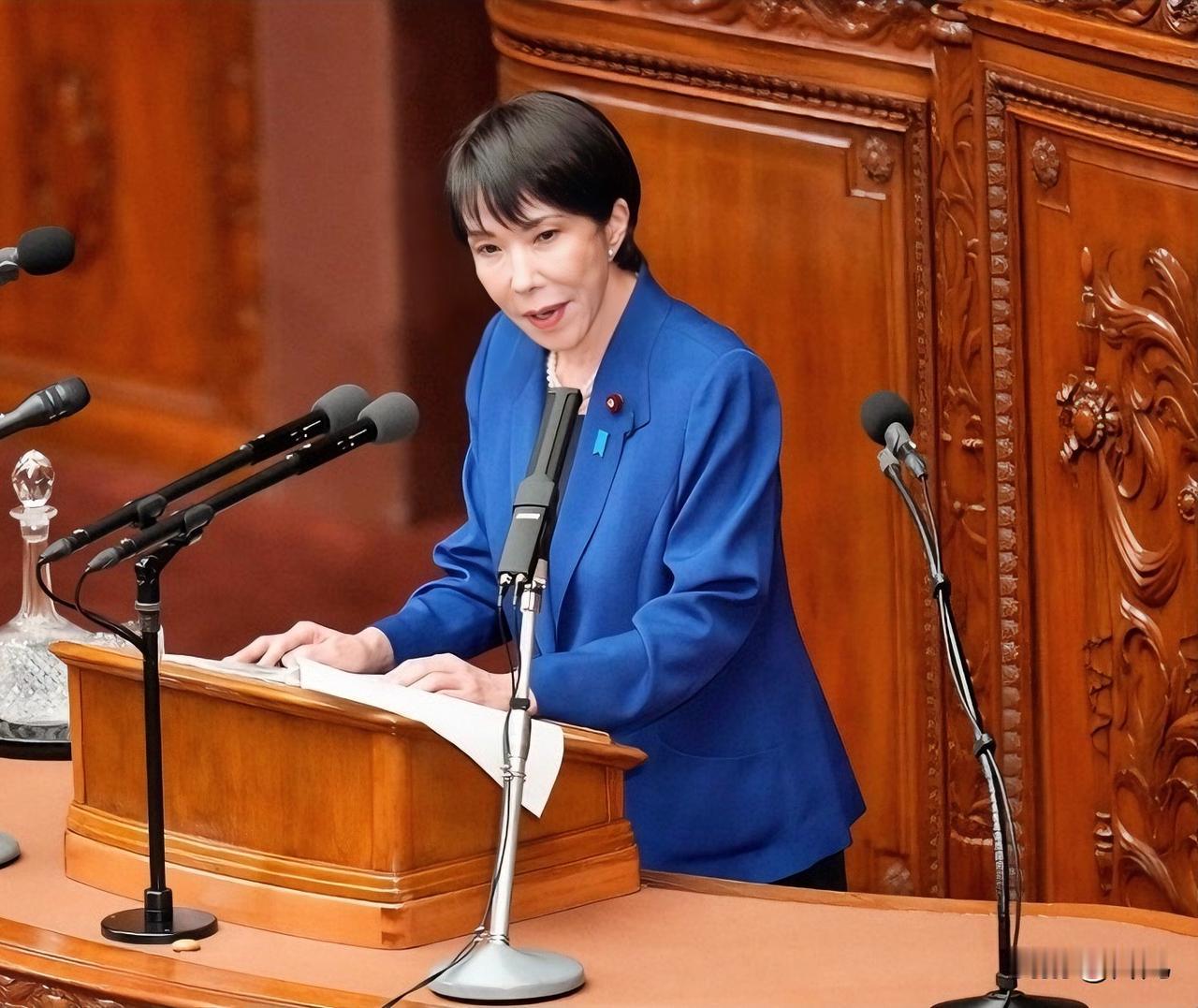 看到中国强硬表态之后，日本首相高市早苗肯定是后悔和怕了！当地时间11月10日，高