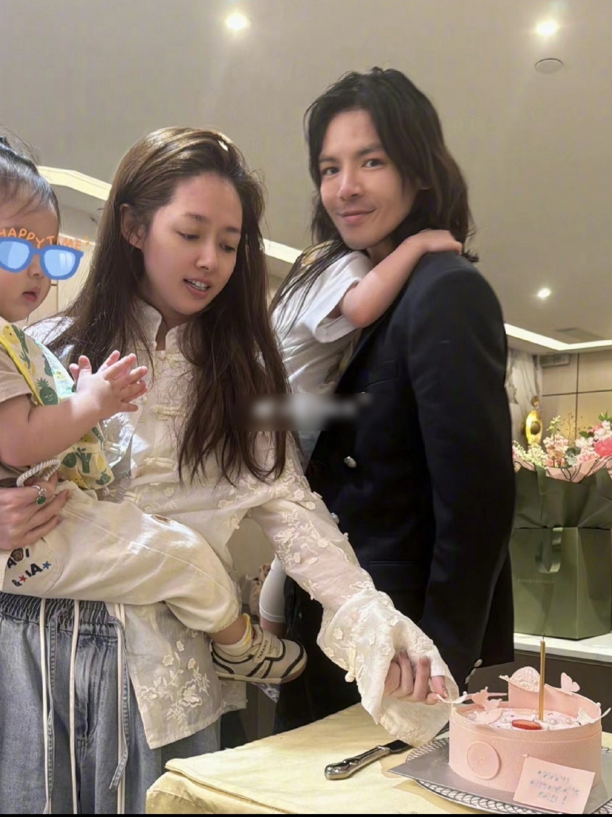 向佐只顾着p自己 却忘了他的老婆 ​​​