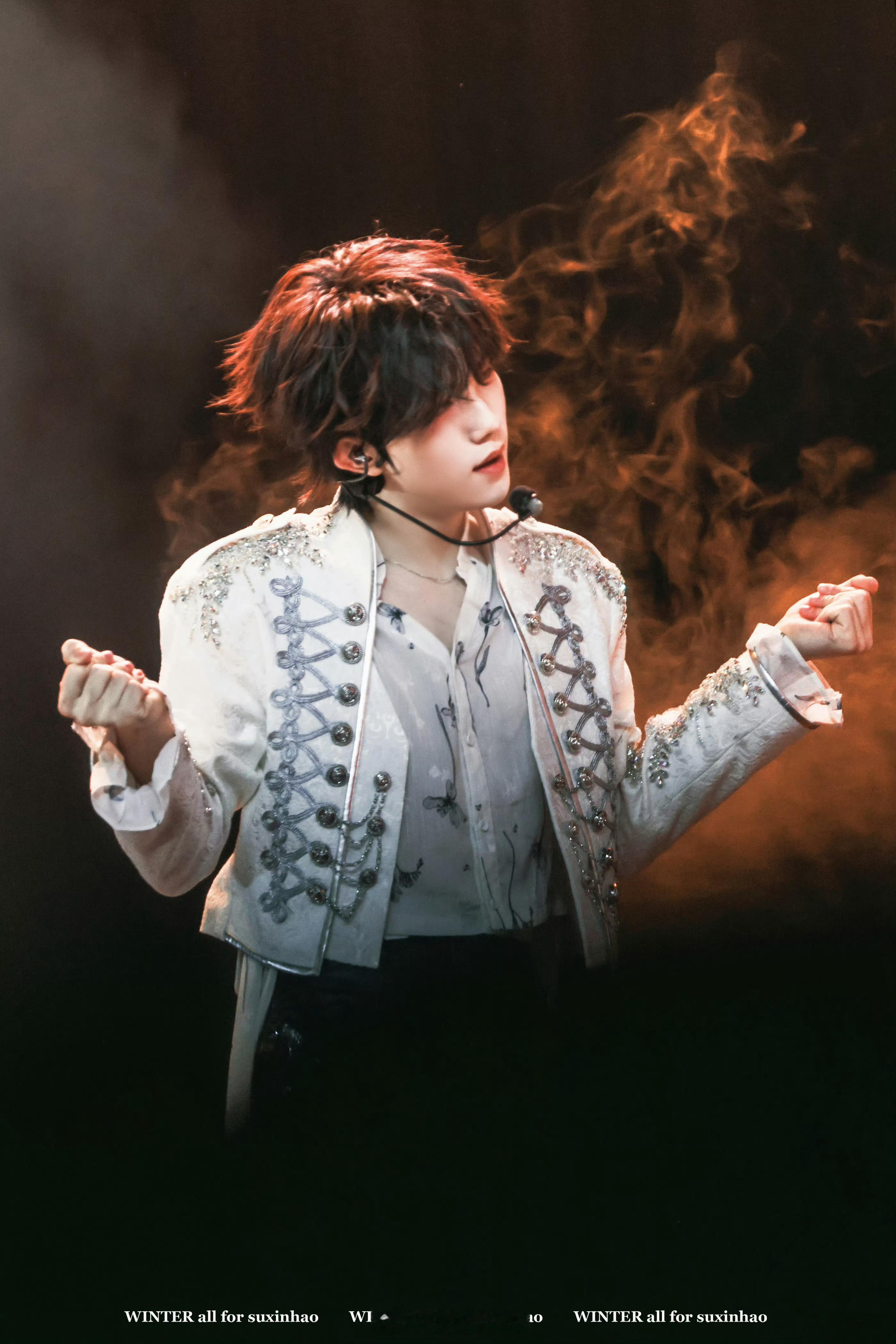 苏新皓全英文脱稿好苏苏新皓英文脱稿开口跪系列再添新素材。这英文脱稿，是给耳朵的顶