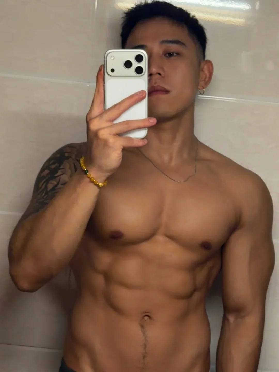 这么热的天都出来健身