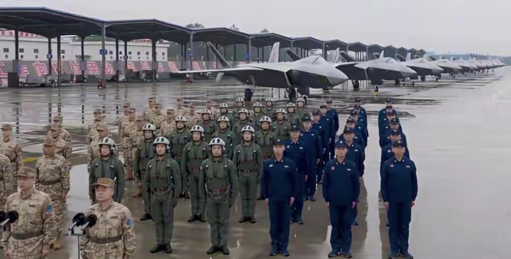 美:阿中 你现在是演都不演了啊
中:你这又咋了
美:以前你们拜年 都是把宗门老祖