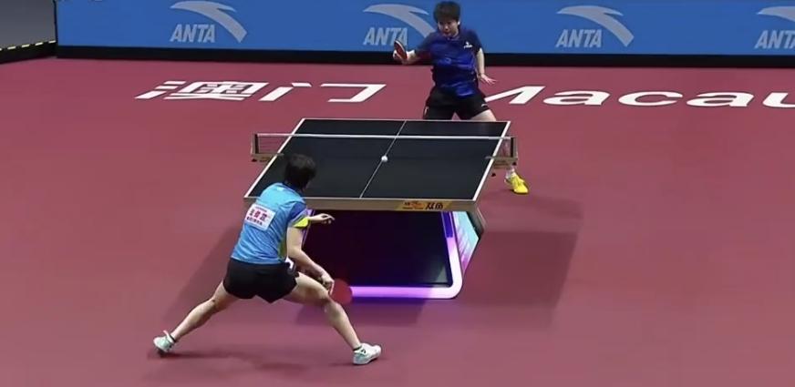 11月16日晚上，全运会乒乓球女子和男子单打比赛均落下帷幕。黑龙江队的王曼昱以4