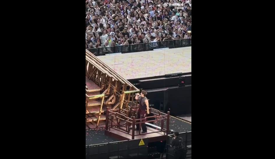 7月4日成都演唱会，一场突如其来的舞台意外，直接把人看揪心了，谁也没想到就是一场