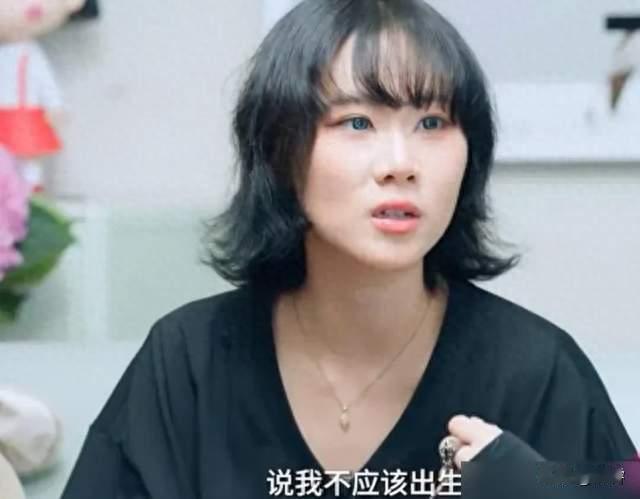 同爹不同命！窦靖童光芒万丈，窦佳嫄24岁自曝：3次ICU，终身服药