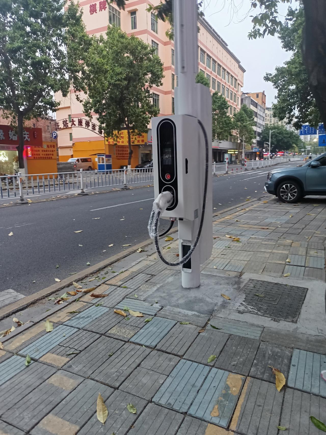 我在端州区
发现了一个很严重的问题
但不知道怎么说才好


你敢相信吗？在工农北