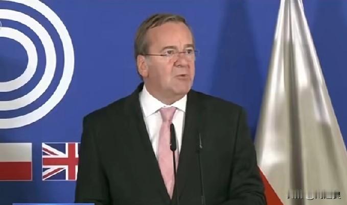 德国国防部长皮斯托里乌斯于11月14日在柏林主持召开的英国、法国、德国、意大利和