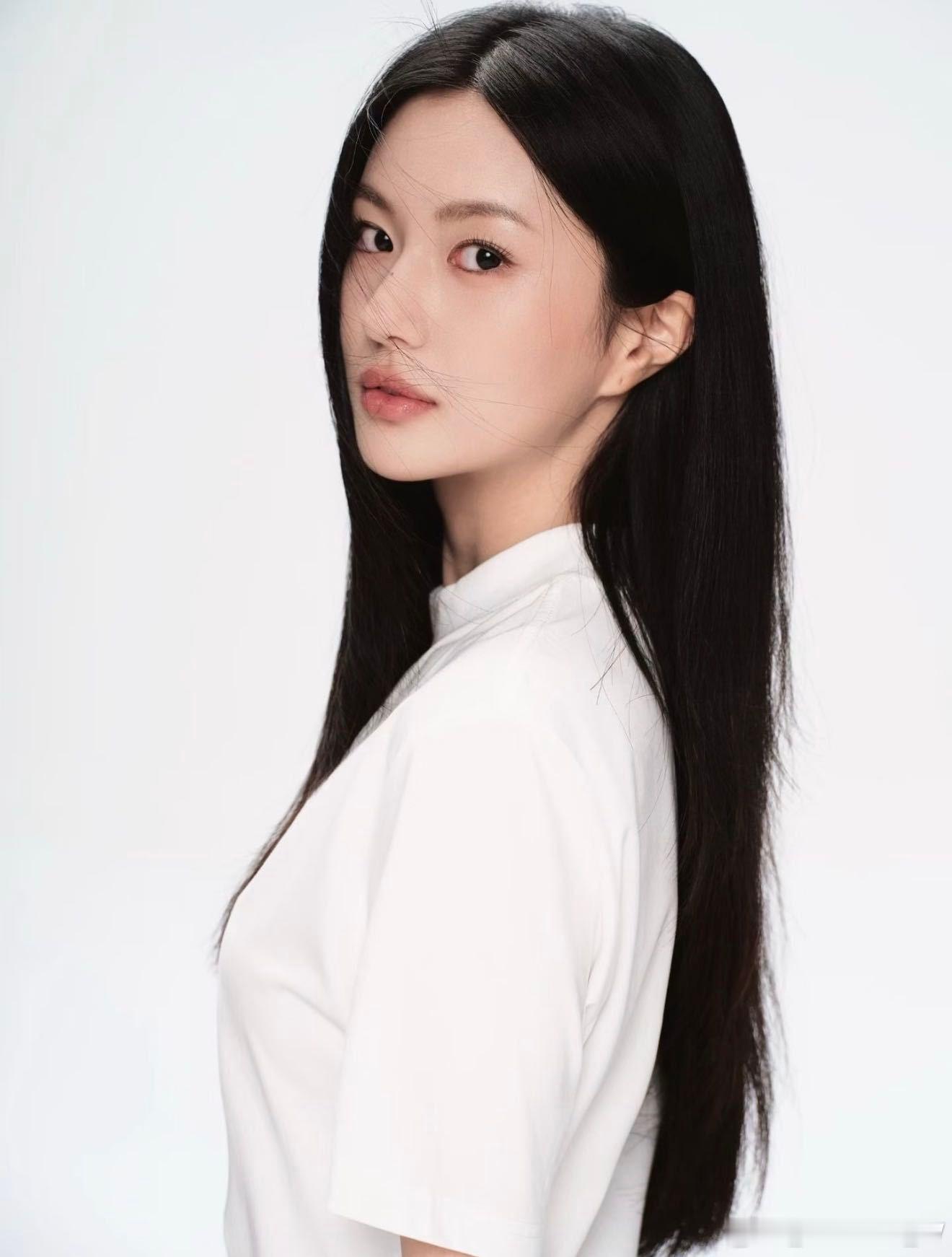 百花奖入围名单徐卓儿凭《戏台》思玥入围百花奖最佳女配，必须恭喜妹妹！00🌸拿下