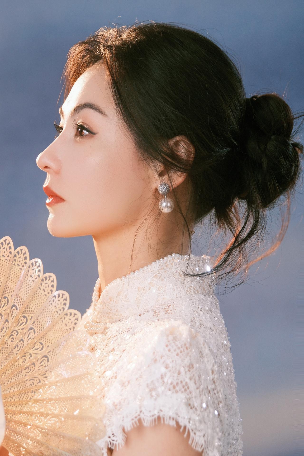 张柏芝被索赔1276万港元

张柏芝icon，一个替他生了两娃的女人，今天站在被