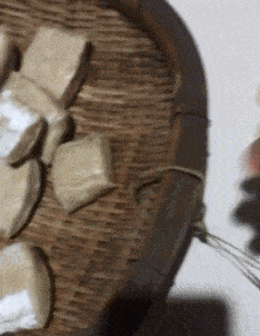 老婆蒸的馒头
请问还能要吗？