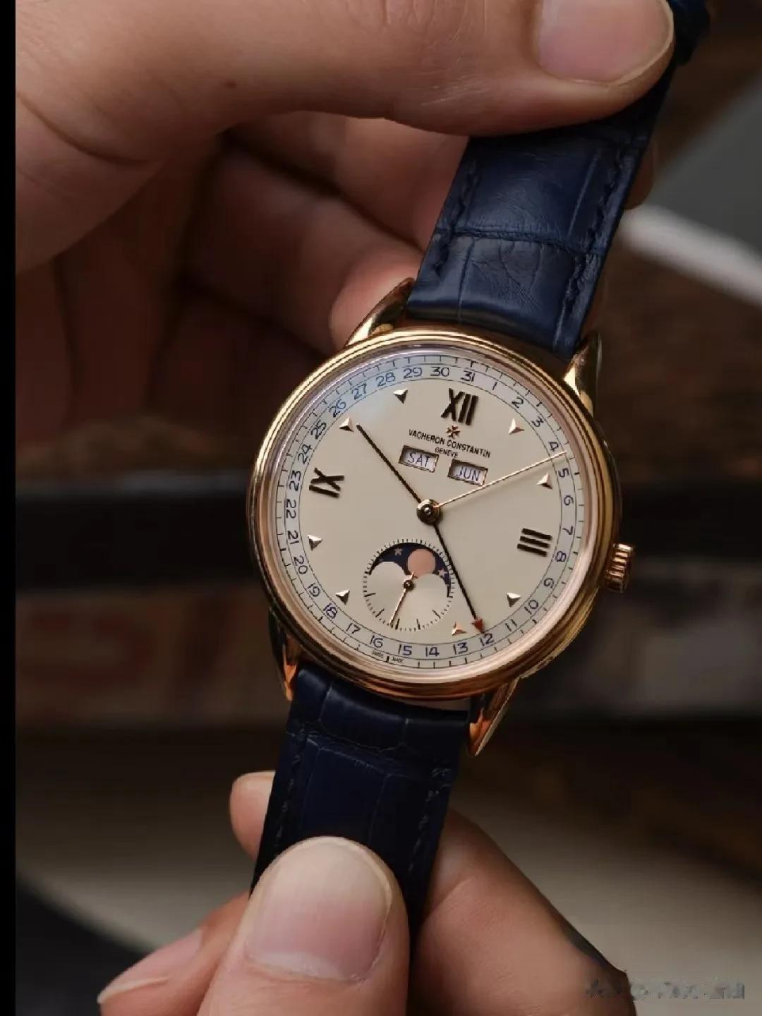  
Vacheron Constantin历史名作限量全历月相
江诗丹顿 Tri