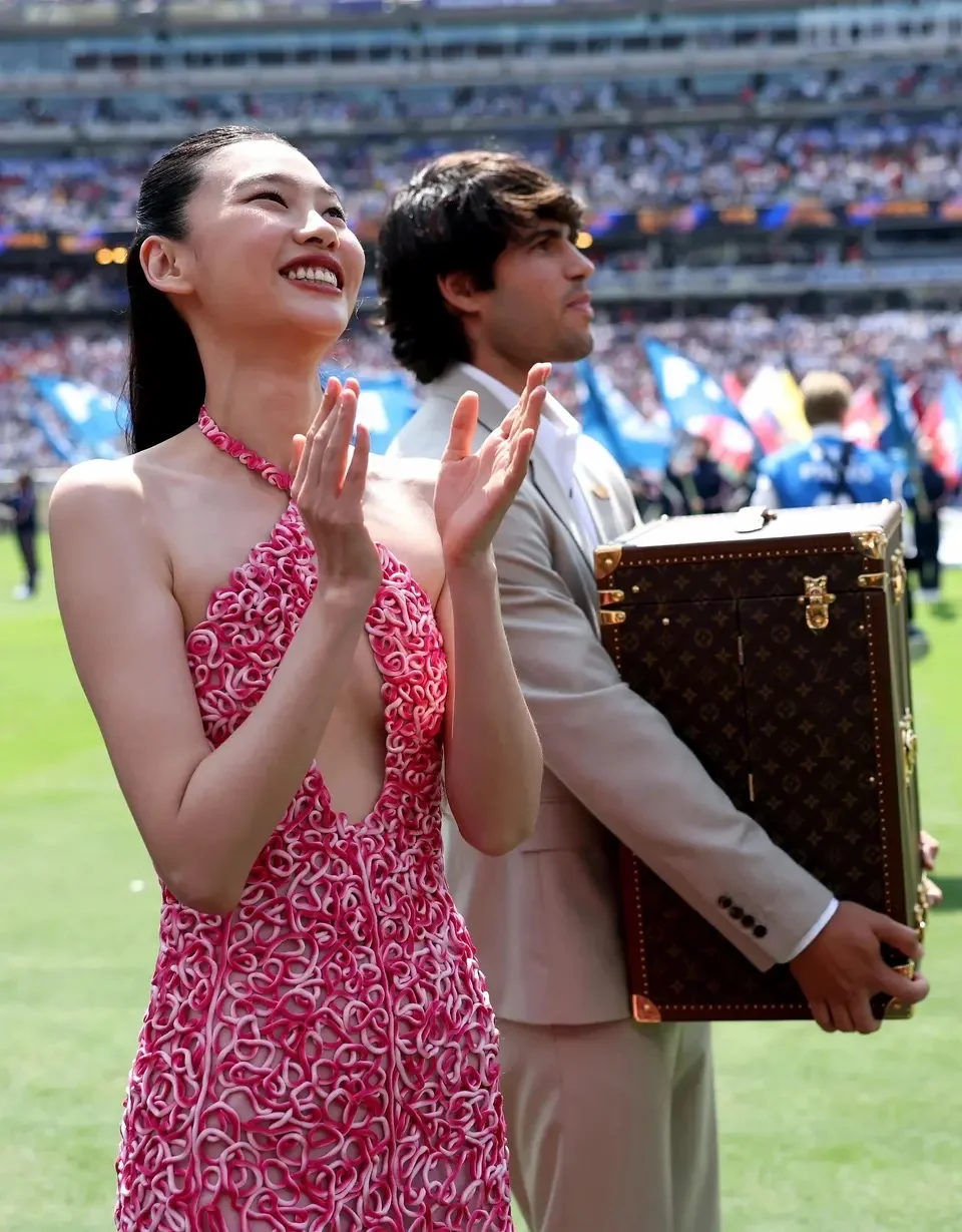 郑浩妍现身世界杯🏆决赛