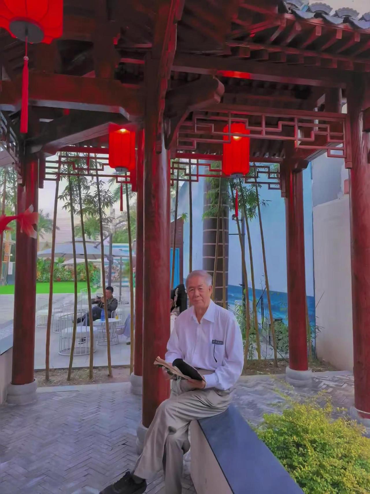 大观园内读古版石头记。不一样的故事，不一样的感觉！