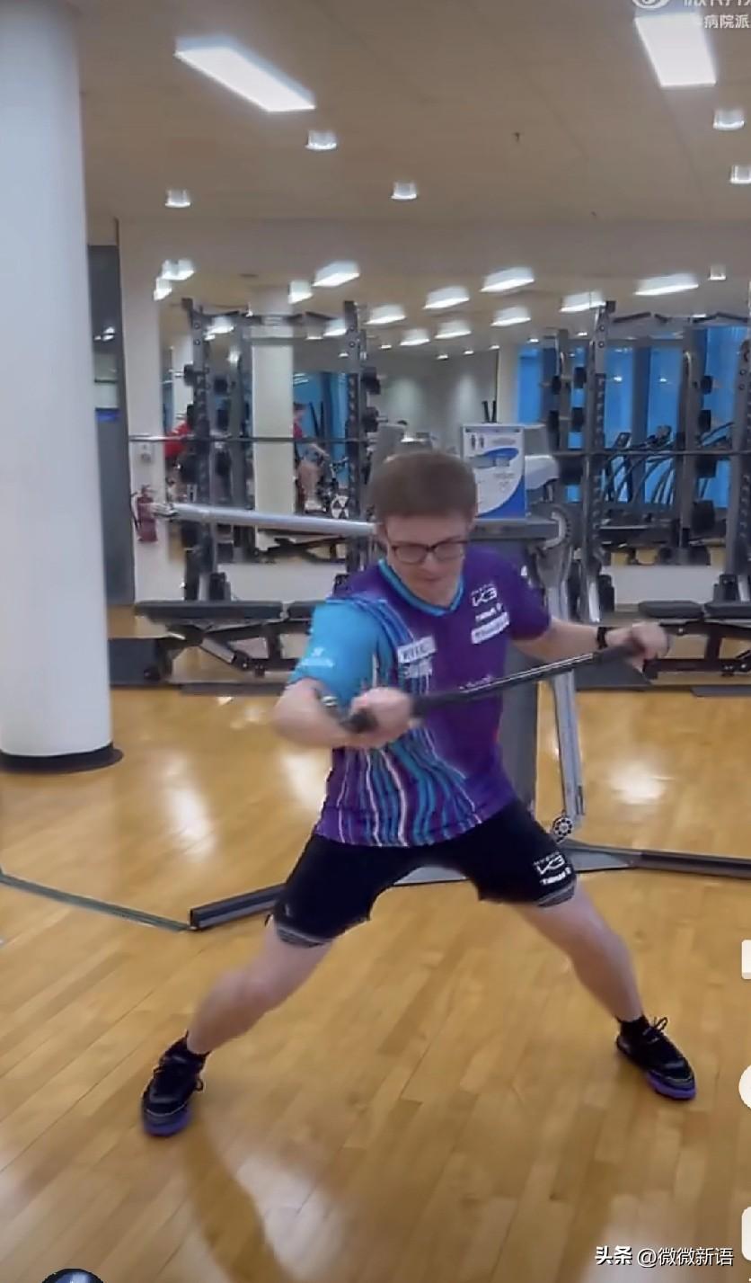 艾利克斯·勒布伦在备战澳门世界杯。
大布发文说：“再过几天，我就将前往澳门参加单