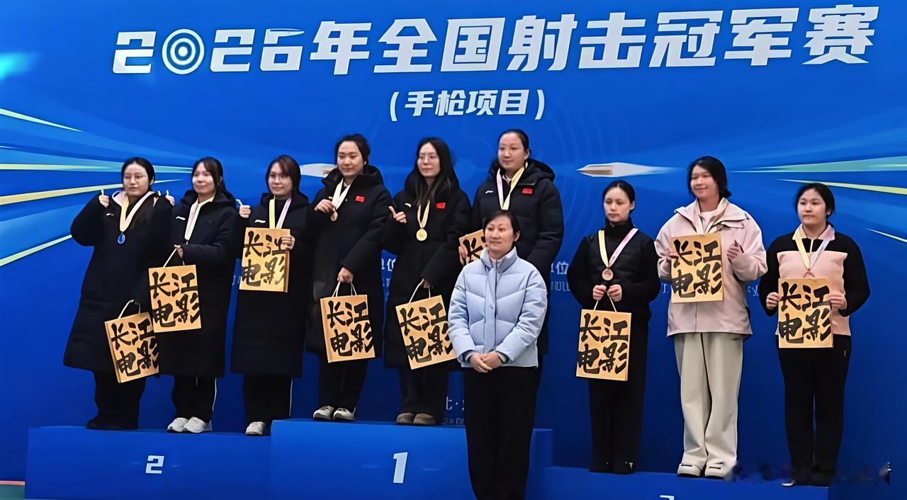 扬门女将🔥扬州姑娘为国争光
 
太飒了！扬州射击少女拿下全国亚军🥈
一枪定乾