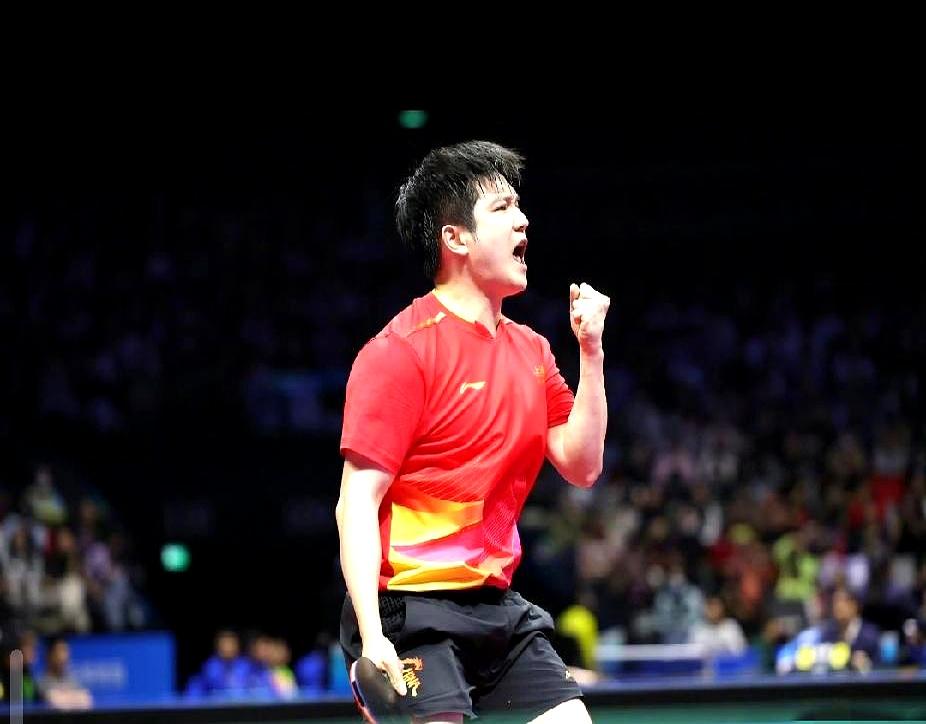 上海队进决赛了，对手是老冤家北京队。一天打两场硬仗还能全胜，士气确实高，但这不代