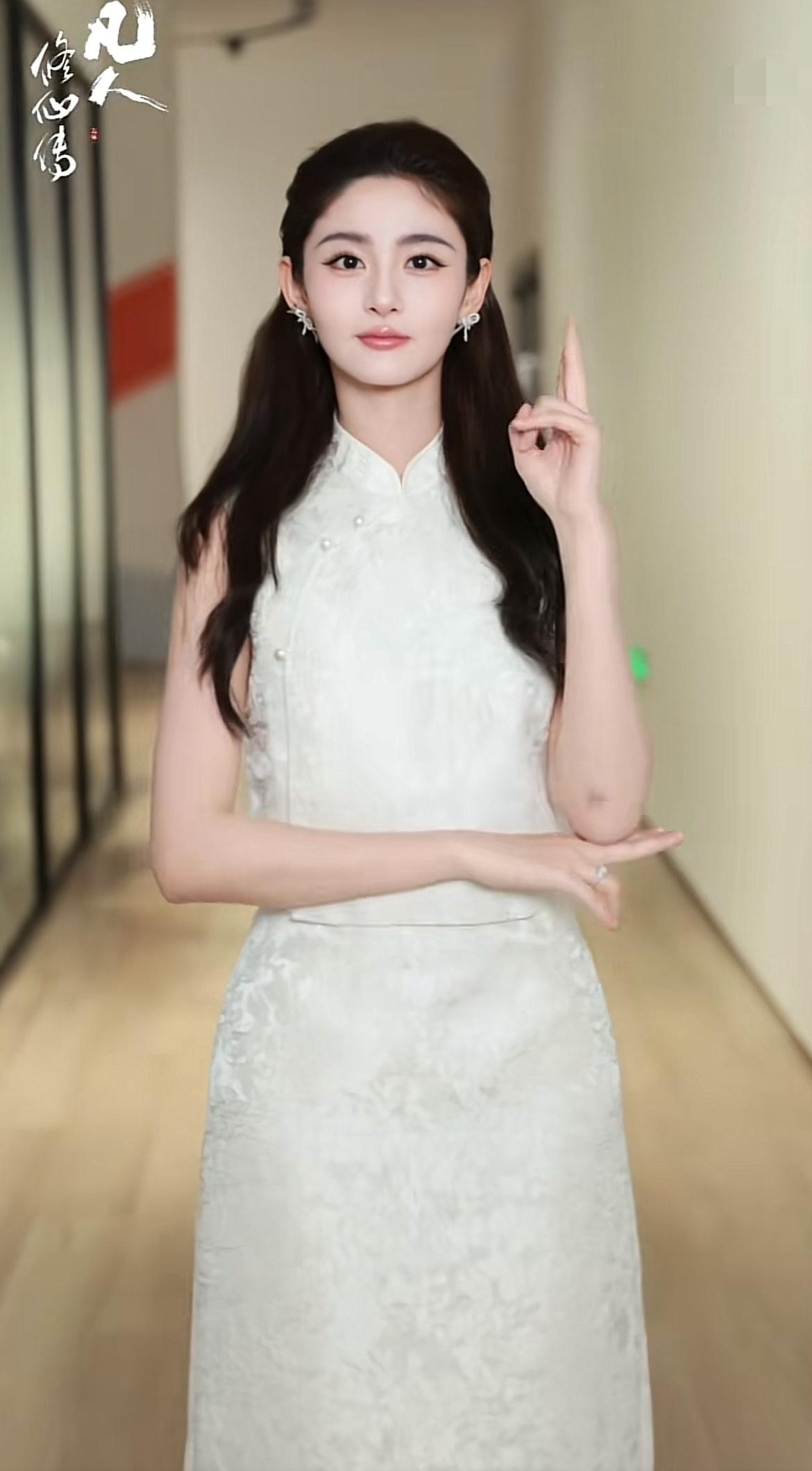 刚刚看完由杨洋、赵小棠主演的热播剧《凡人修仙传》第二十三集，单更，又是单更的一天