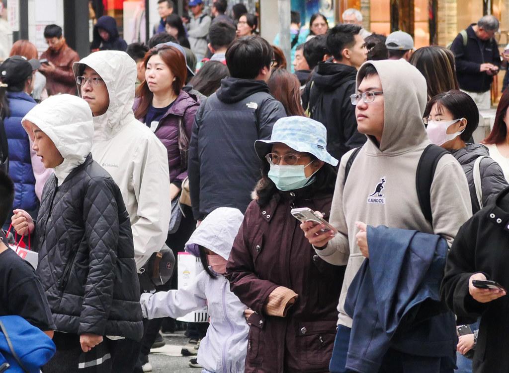 今日下午起直至明日（24日）上午，金门地区，以及竹苗、南投的部分区域，气温将降至