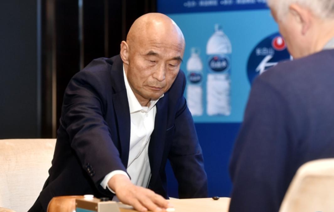 暴捶老虎~大力士遇上刽子手


第3届白山水杯第7局比赛刘小光暴捶日本老虎依田纪