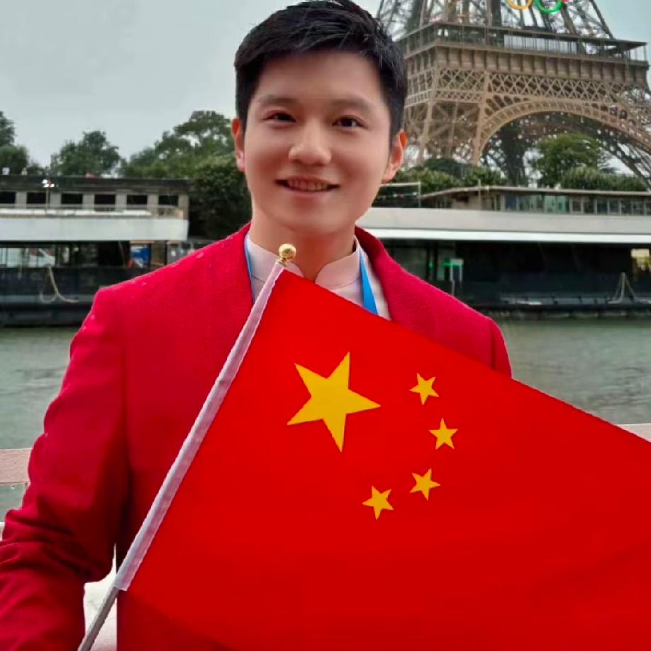 央妈报道樊振东：没错，这就是我家的孩子！同样一个樊振东，国内外媒体的视角，看得人