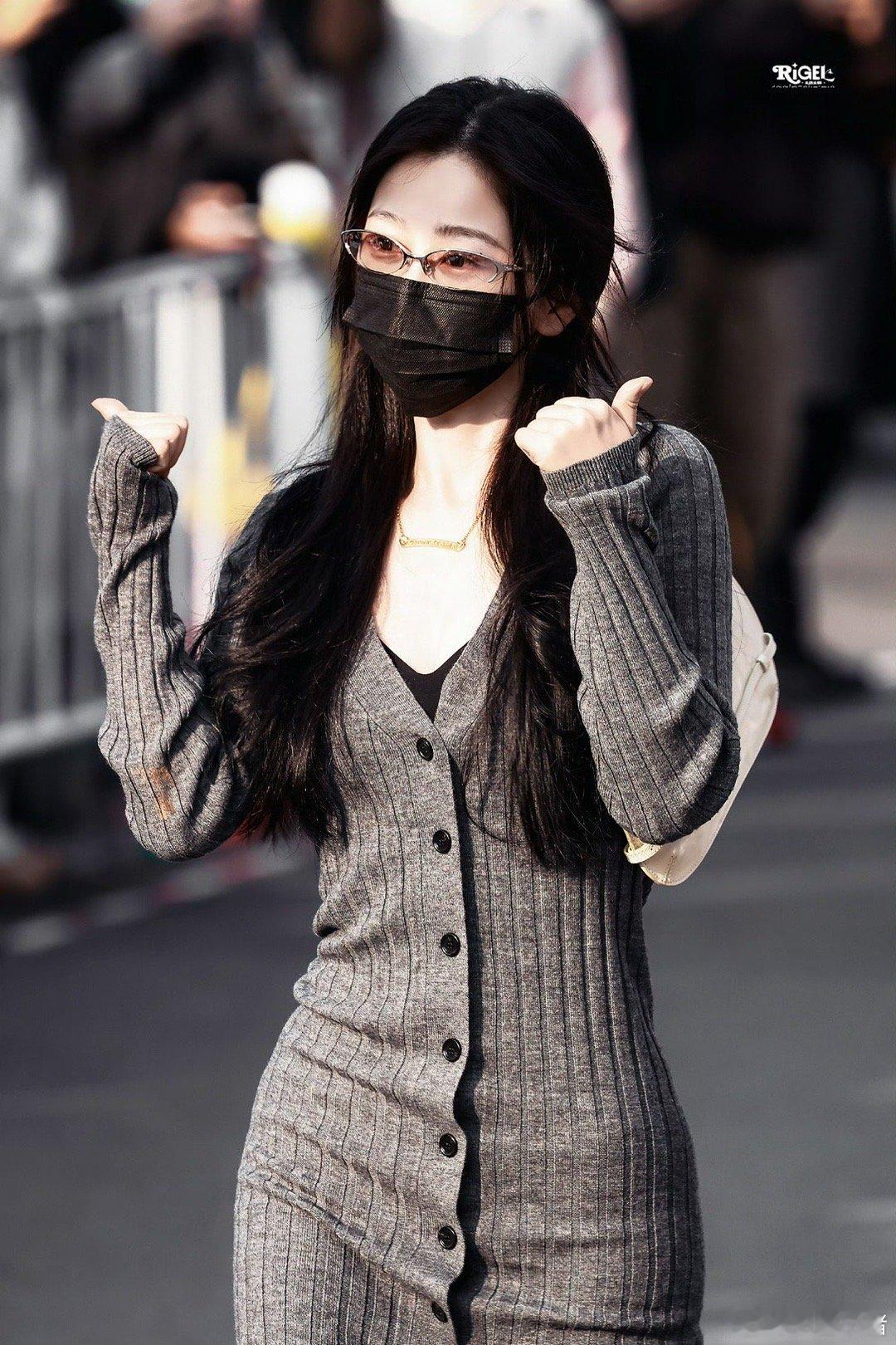 虞书欣《云初令》今日饭拍路透～主母好辣