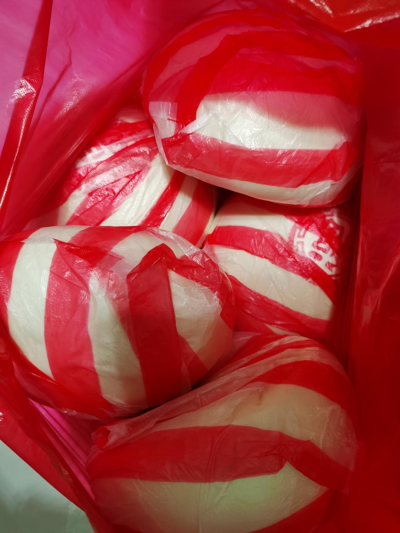 见识到了山东的大馒头，[大笑][大笑]
              和山东人一样