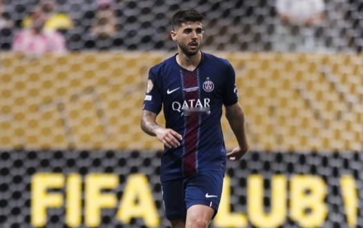 在巴黎3-0大胜昂热后，传射建功的贝拉尔多接受了巴黎电视台的采访。贝拉尔多说：“