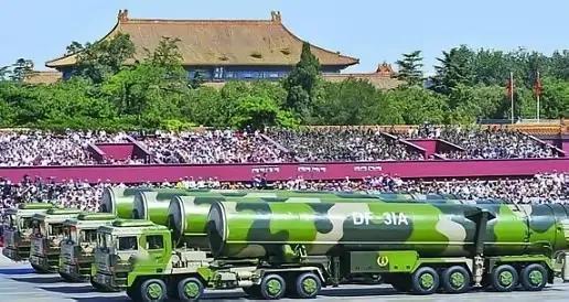 中日双方如果真的撕破脸，那么日本的第一枪，不会打在北京上海，甚至都也不会打咱们的