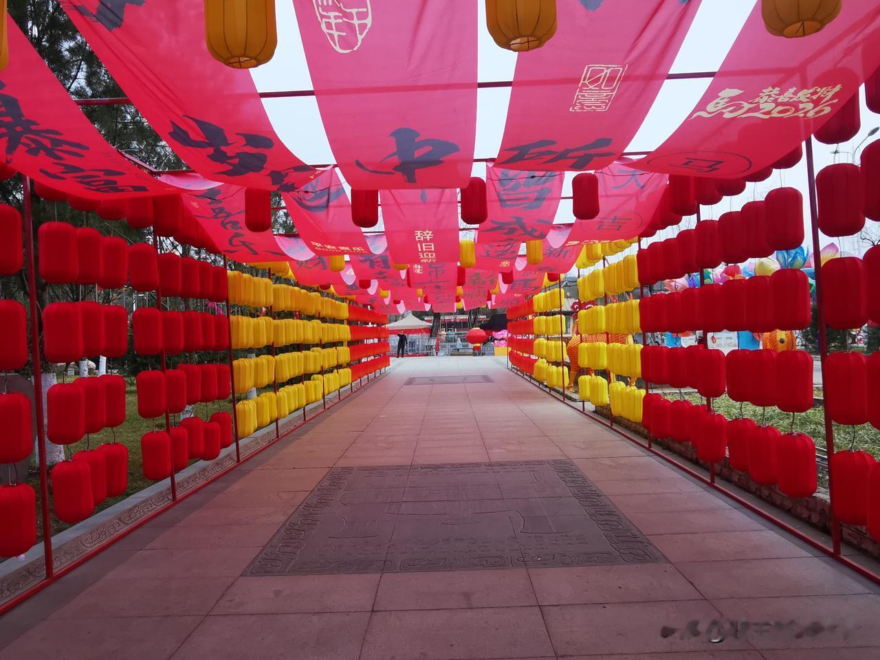 机关事业单位和企业养老金制度不该“并轨”！

继续延用军、公、教行政事业单位过去