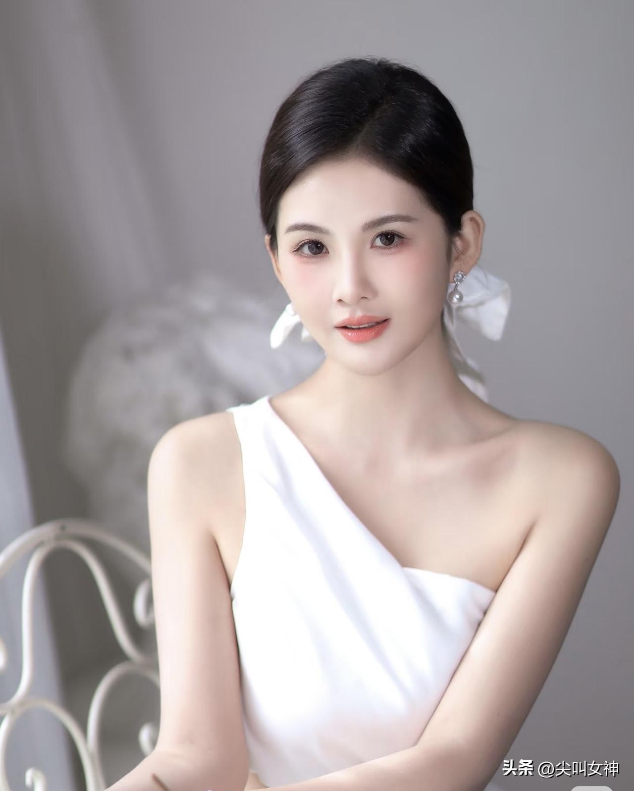 重磅来袭！头条全网高价征集绝世下联，这次诚意拉满，价格绝对让你心动！不玩套路，不