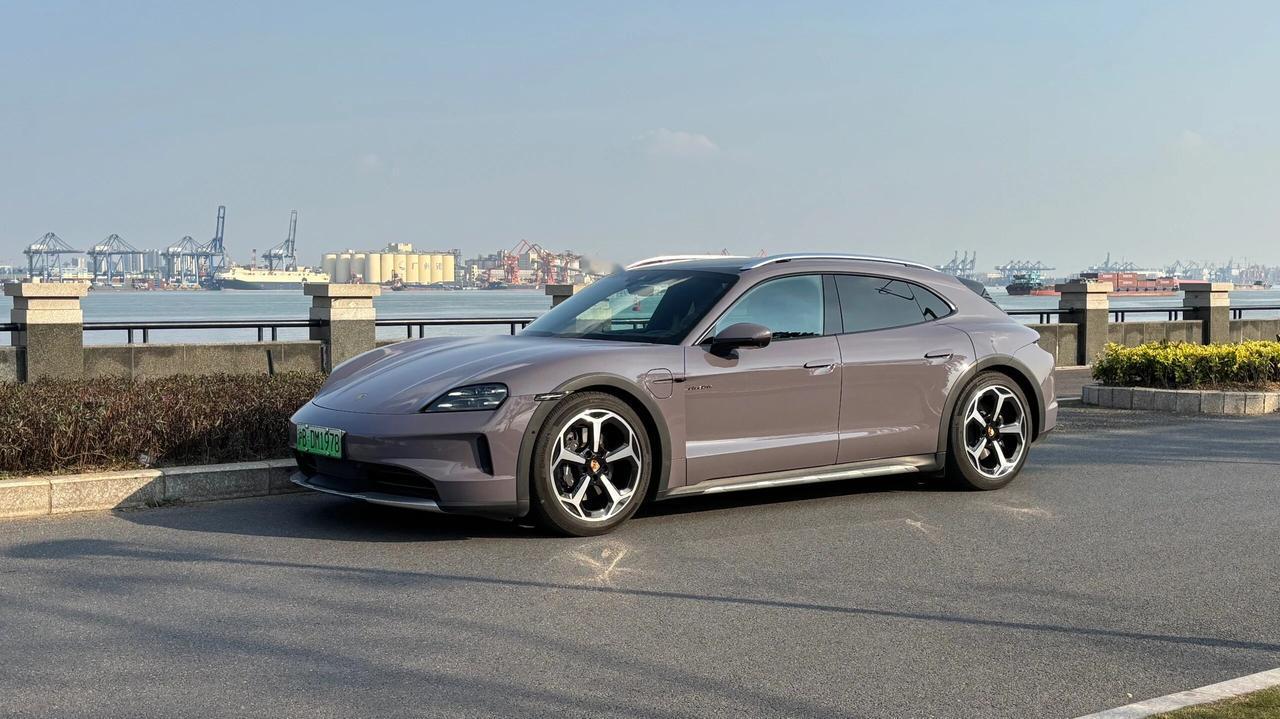 恭祝2026大家都能开上梦中情车！都说普通人的天花板就是一辆保时捷，而在我看来T