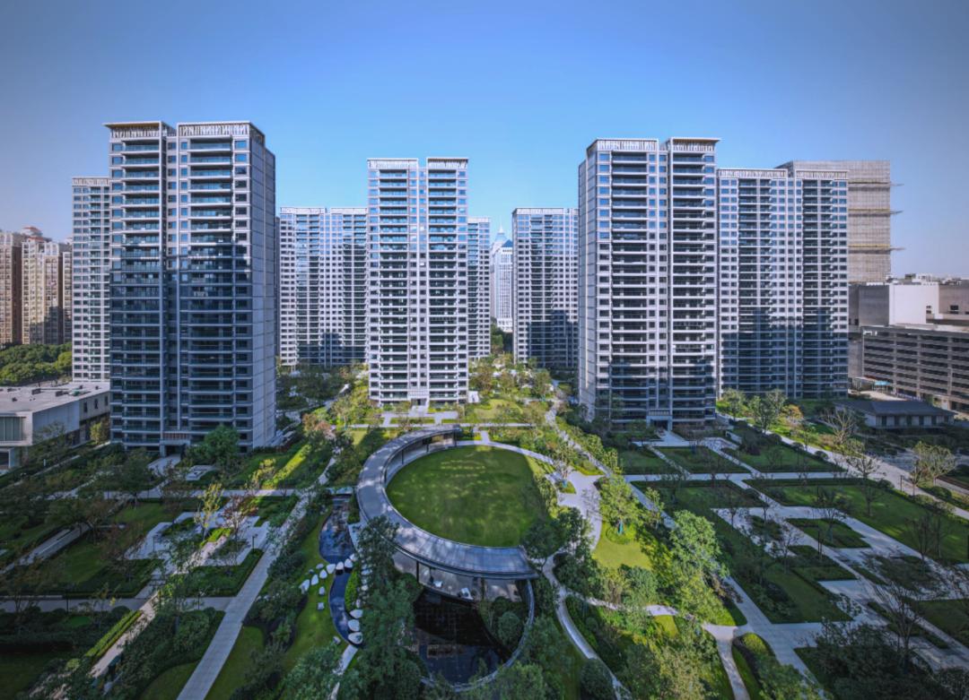 说江夏是宜居之地我可不太认同。就拿生活便利性来说，江夏很多地方交通不太发达，公共