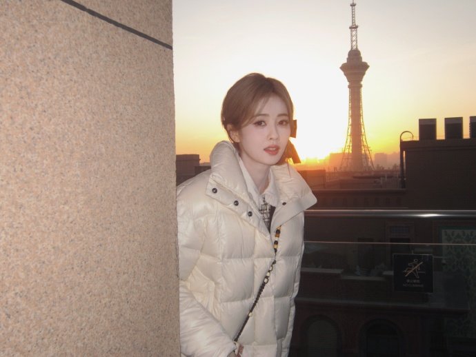 白鹿和十点钟的日出都很美十点钟日出的白鹿 白鹿和十点钟的日出都很美，咱就说这个日