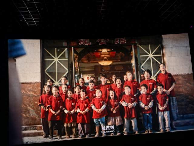 从 &34;烂梗喜剧人&34; 到战争片男主，沈腾这次转型藏着中国电影一个信号