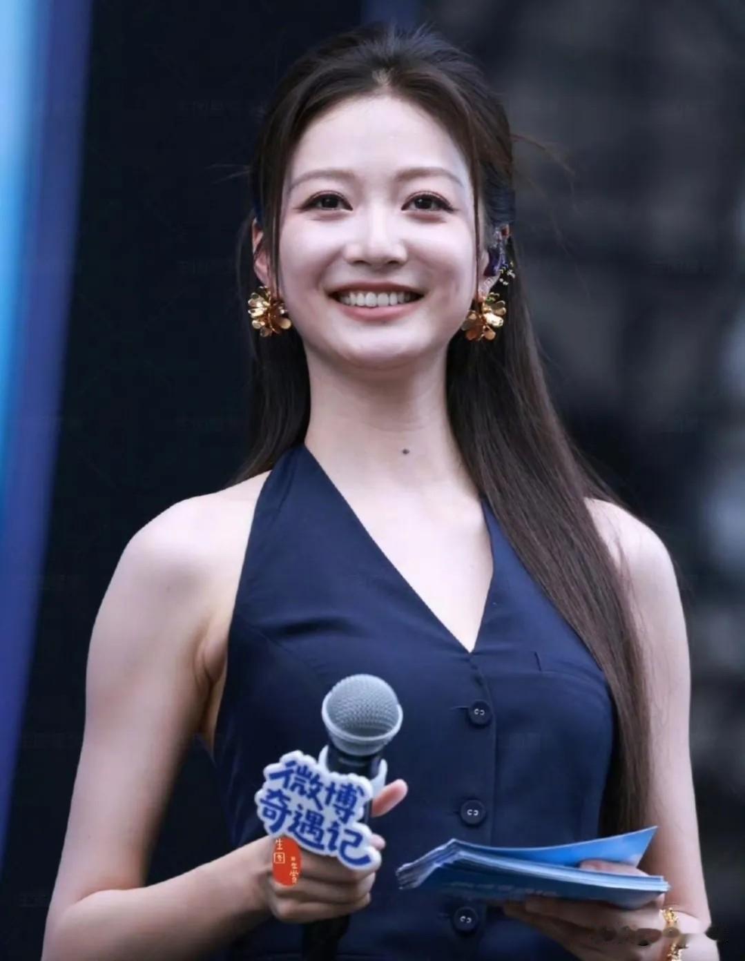 不得不说，冯琳也算是拿到大结果了！近日，冯琳与男友朱光晔现身上海大师赛观赛，俩人