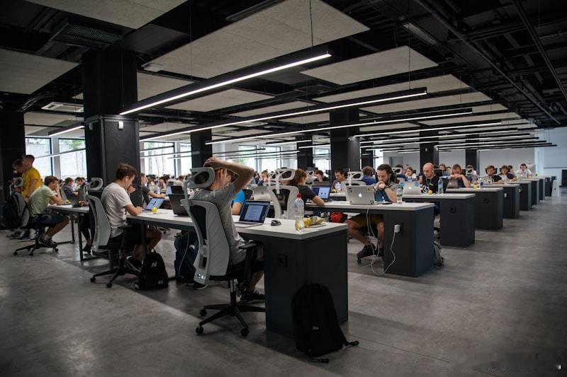 构建你的AIAI不再是巨头专属玩具，普通人也能参与构建时代正在到来。从开源模型到