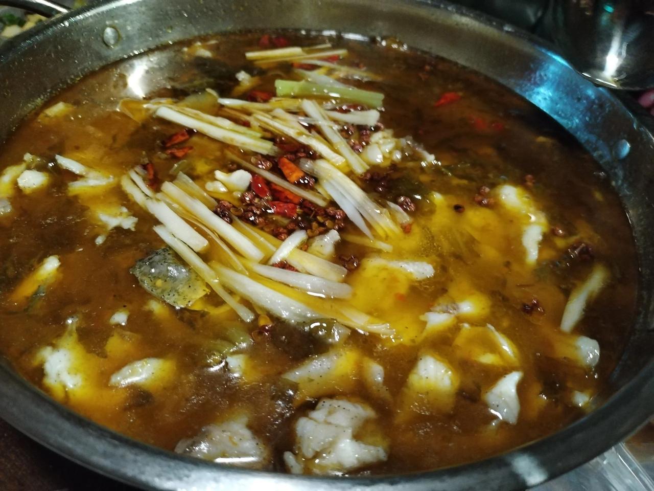 没想到车站路的波波竟然还有这种手艺，中午闲来无事，说找几个朋友一起吃饭，也不知道