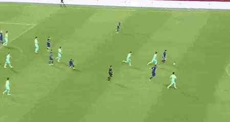 泰国球员回传门将，或许你看到了门将的漏球，但我们也需要看到中国球员的表现，为什么