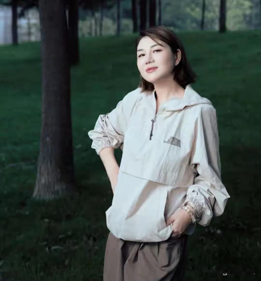杨天真，回应暴瘦40斤！

5月8日，杨天真高调晒出视频，咧嘴一笑，直接扔出了一
