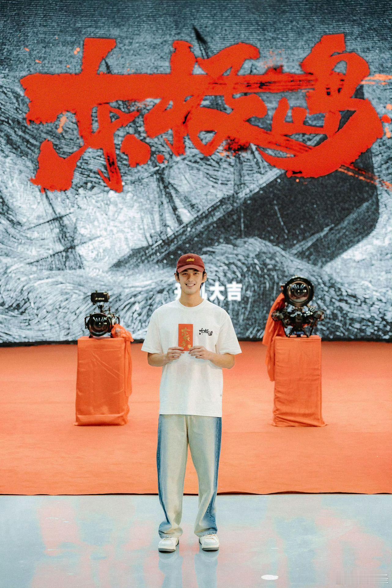 #吴磊电影东极岛#高强度专业化训练只为更贴近角色，历时4个多月的辛苦拍摄！ ​​