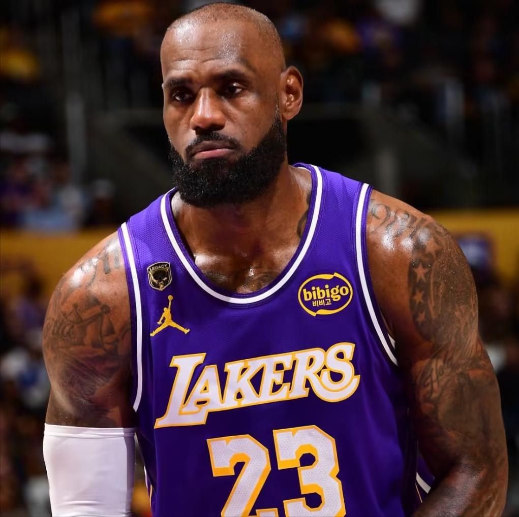 【NBA重磅】詹皇续约风云：降薪留守湖人还是转投勇士？

詹皇可能放弃顶薪？今年