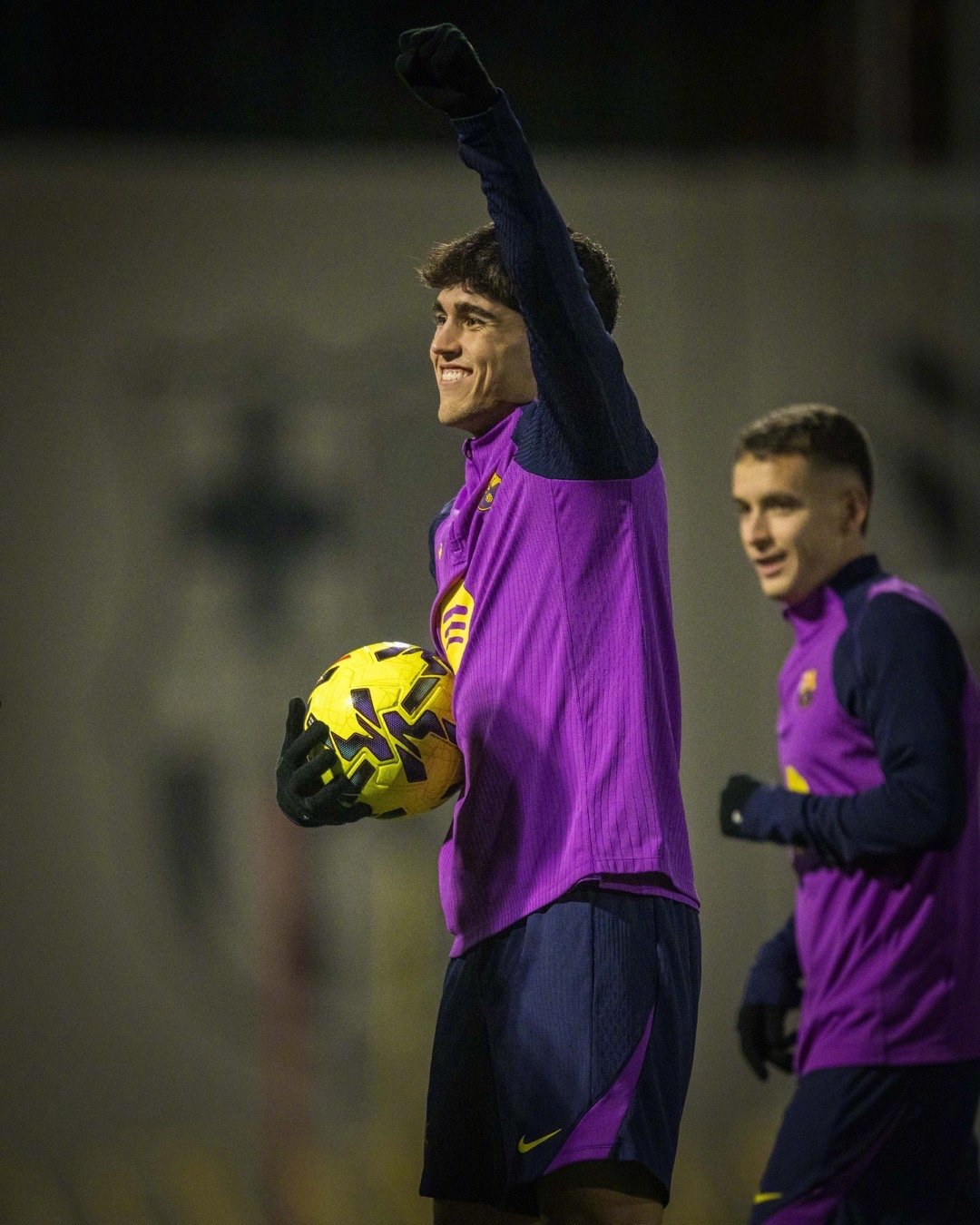 💪🏻2026年的第一场训练📸🏃🏻♂️用笑容和期待迎接同城德比👀巴萨 