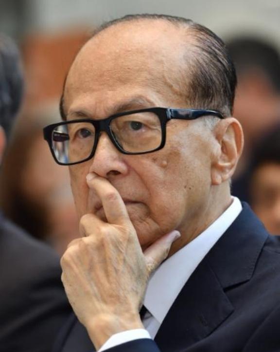 这就卖国的下场！李氏家族开始衰落，北京54亿大项目挂牌一个多月，愣是没人接盘，据