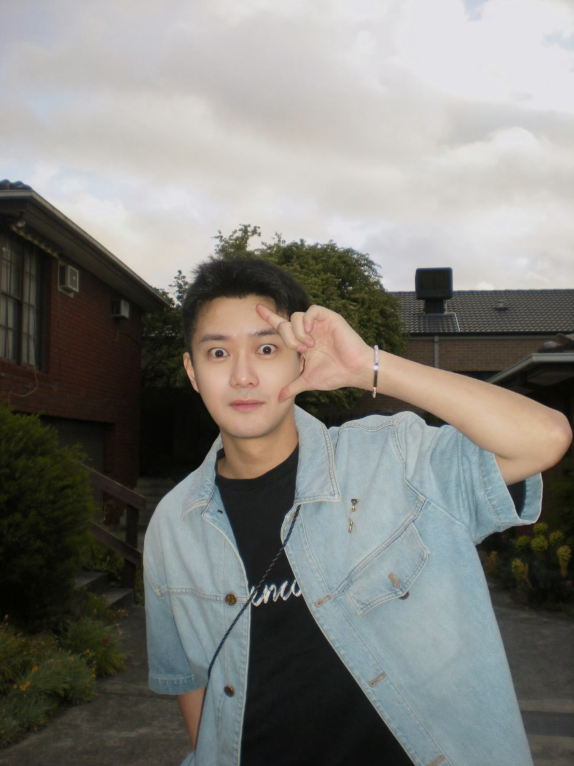 早上好！想条总了，最近感觉像旅行蛙一直收到明信片 