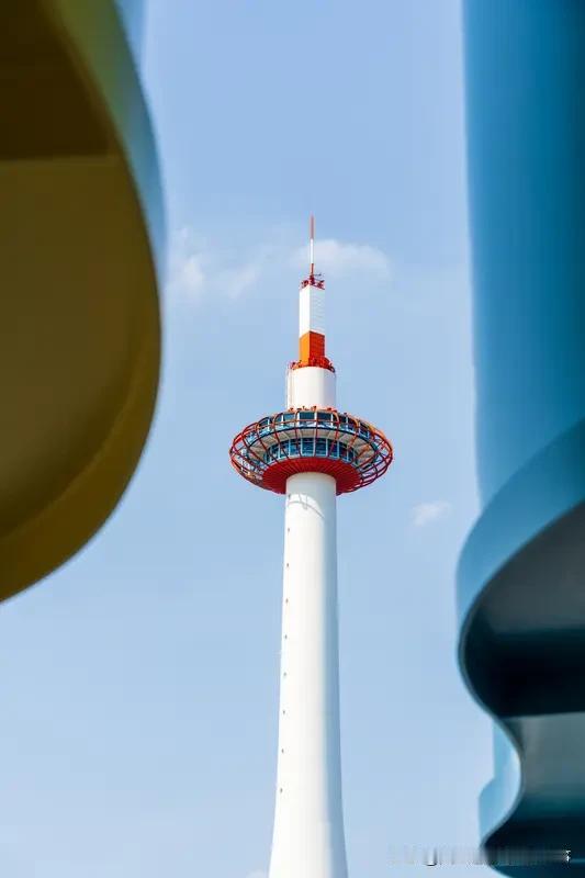 中日之间谁会开“第一枪” 中日之间谁会开“第一枪”，这是个敏感话题。从历史看，日