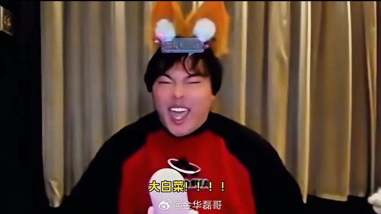 桃黑黑上演无间道这不仅是一场游戏，更是一段神仙友谊！表面相爱相杀、阵营互坑，实则