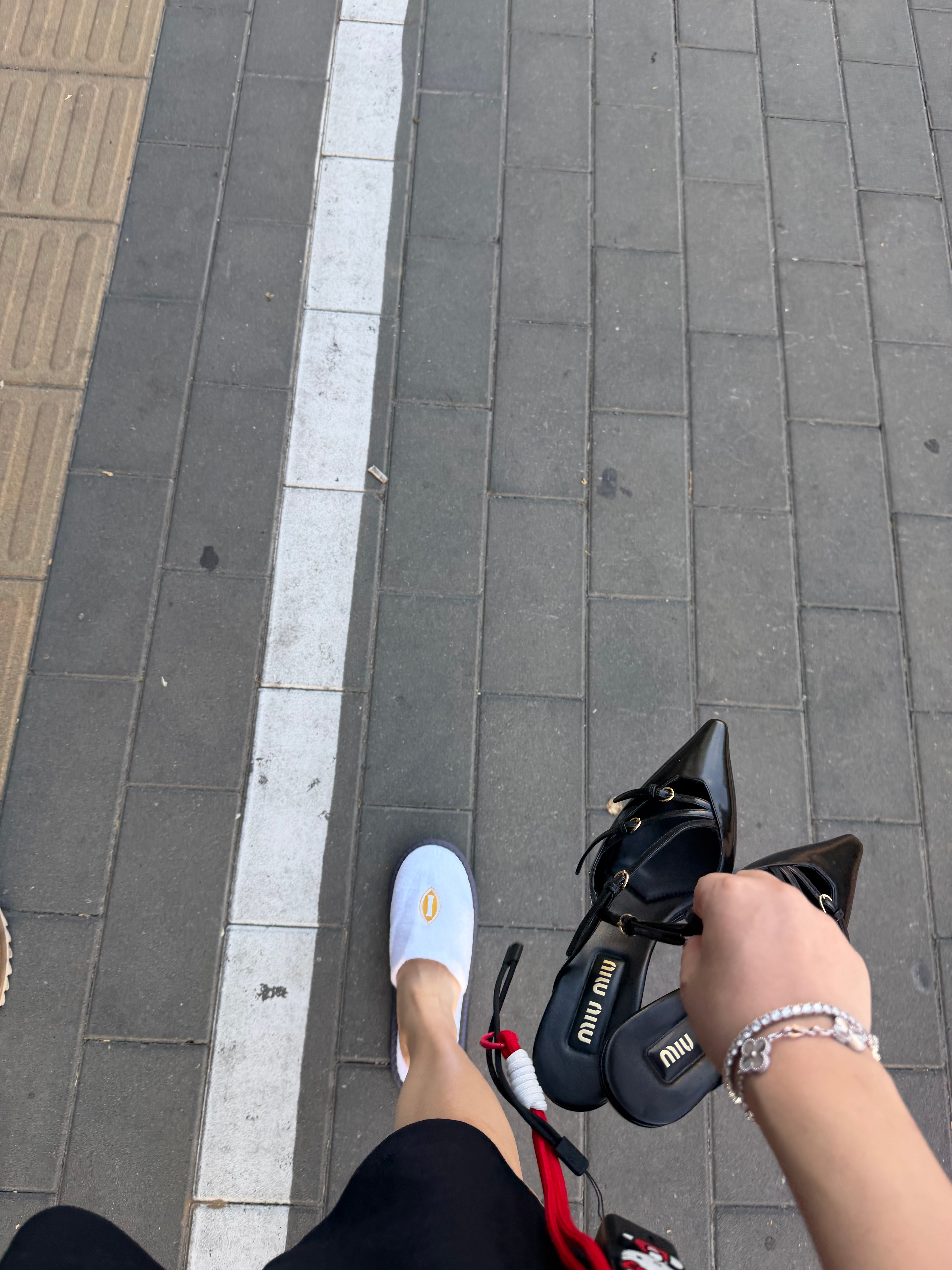Day2 穿着我的拖孩很沉浸式地看了一场演出 照片都没怎么拍 喜欢赵雷的十年圆满